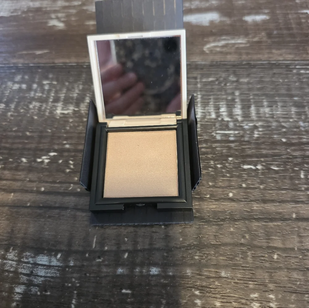 Amazon Lash Star Flash of Brilliance Skin Illuminator
